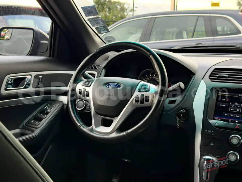 Foto 8 de Ford Explorer XLT