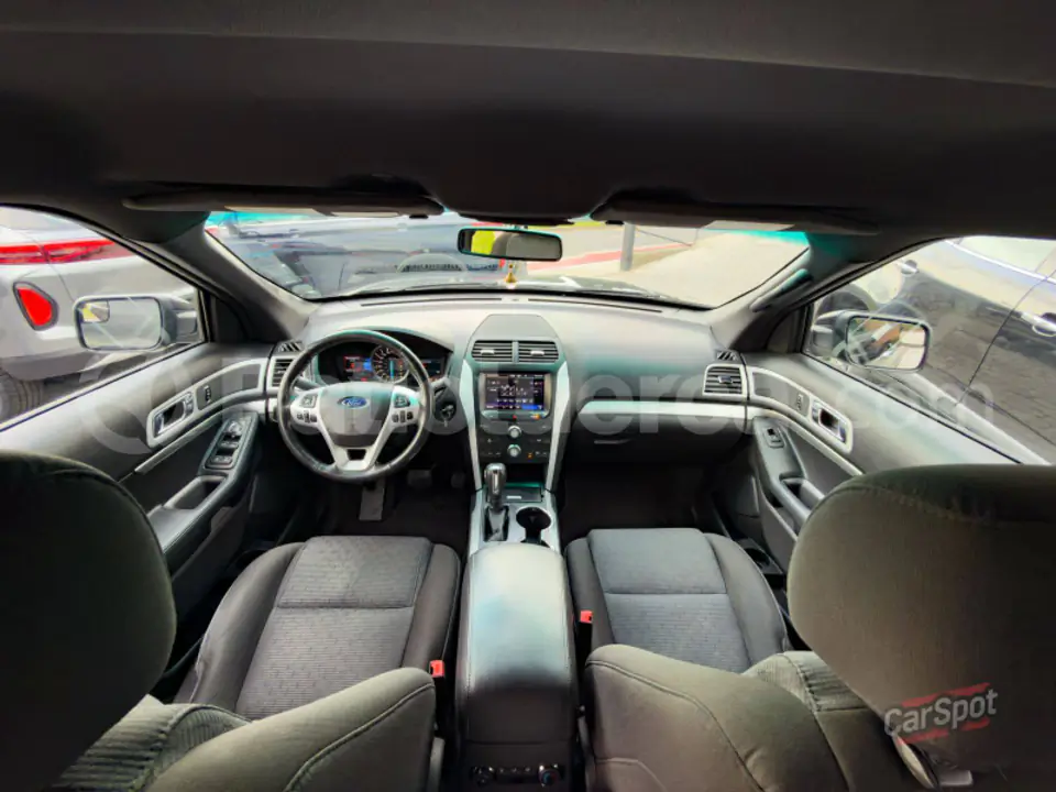 Foto 12 de Ford Explorer XLT