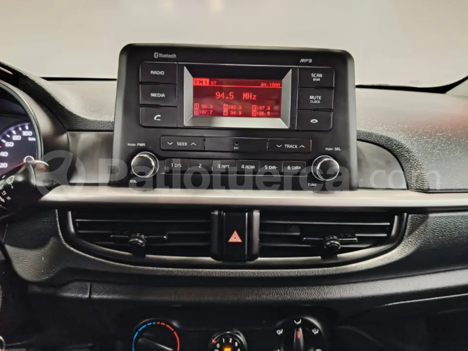 Foto 21 de Kia PICANTO EX 1.0