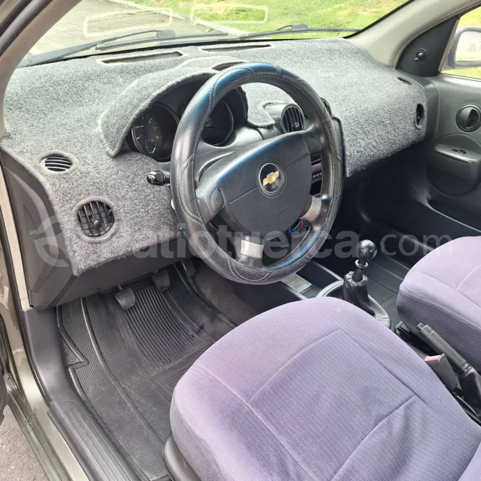 Foto 2 de Chevrolet Aveo Activo