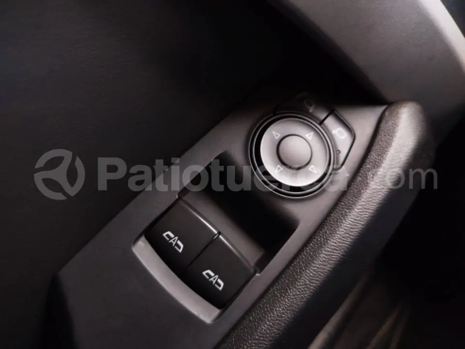 Foto 14 de Chevrolet CAMARO LT1