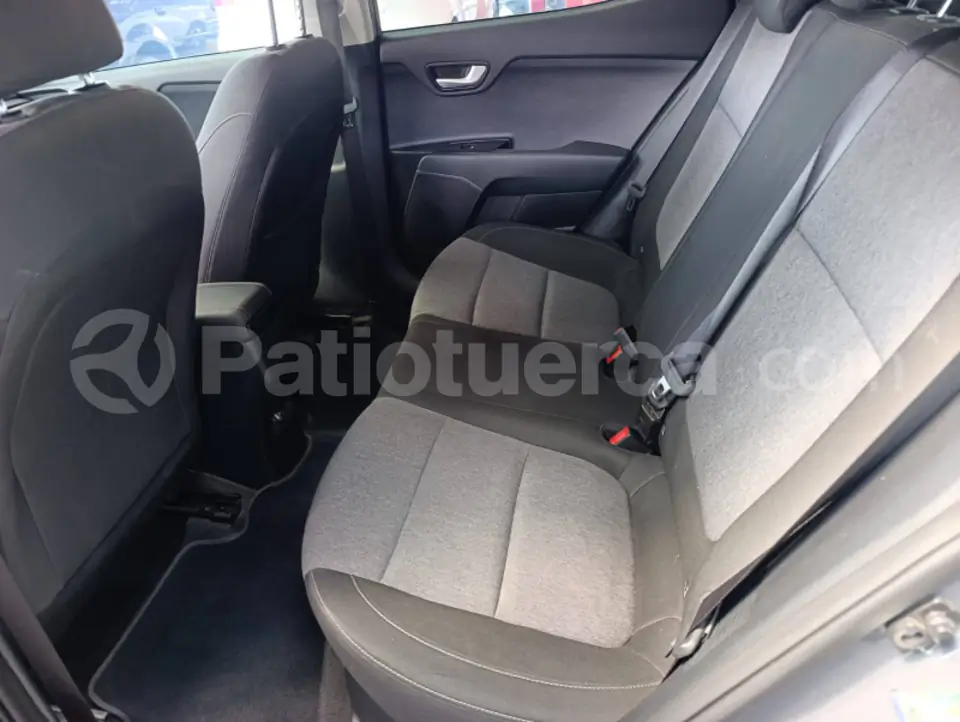 Foto 8 de Kia Stonic LX