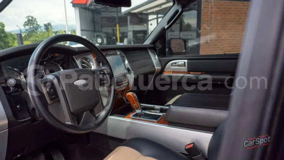 Foto 9 de Ford Expedition
