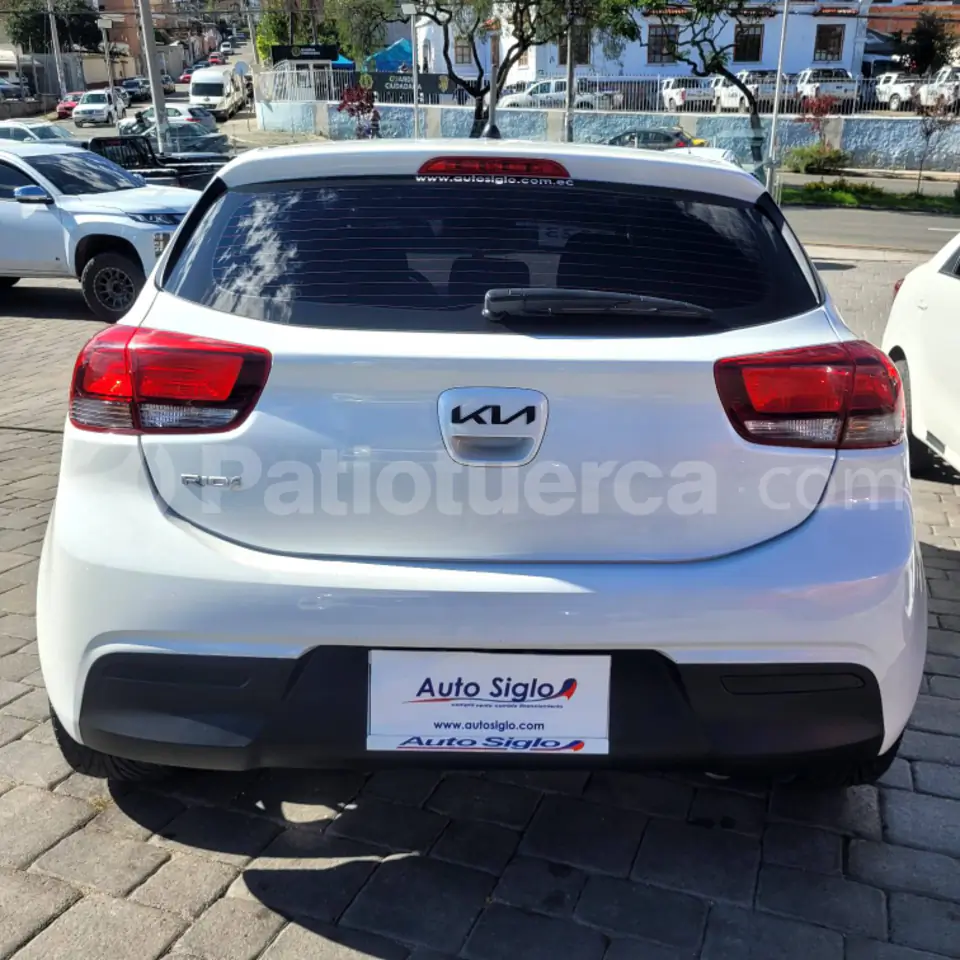 Foto 5 de Kia Rio LX AC
