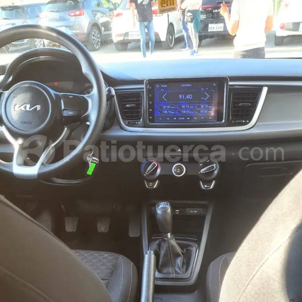 Foto 10 de Kia Rio LX AC