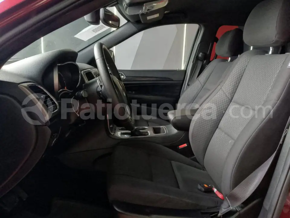 Foto 10 de Jeep Cherokee Laredo