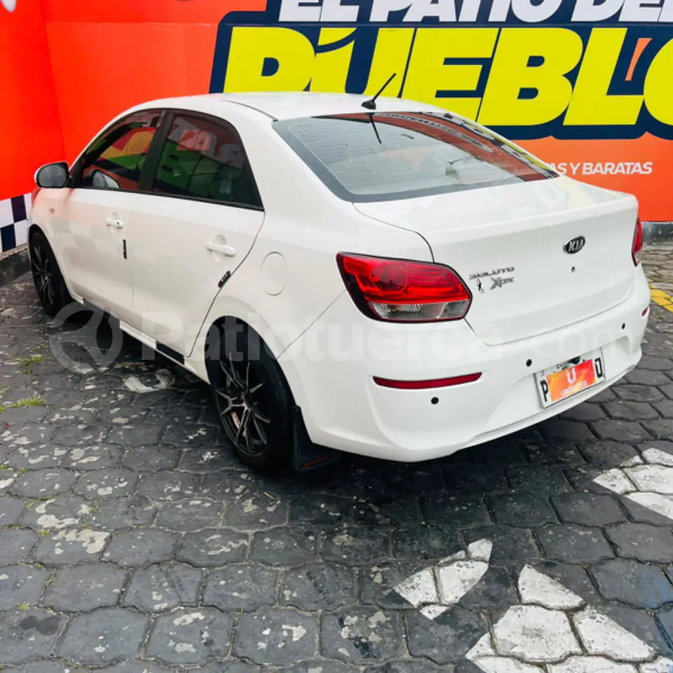 Foto 5 de Kia Soluto LX