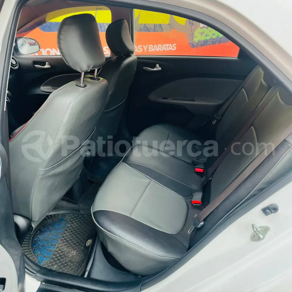 Foto 6 de Kia Soluto LX