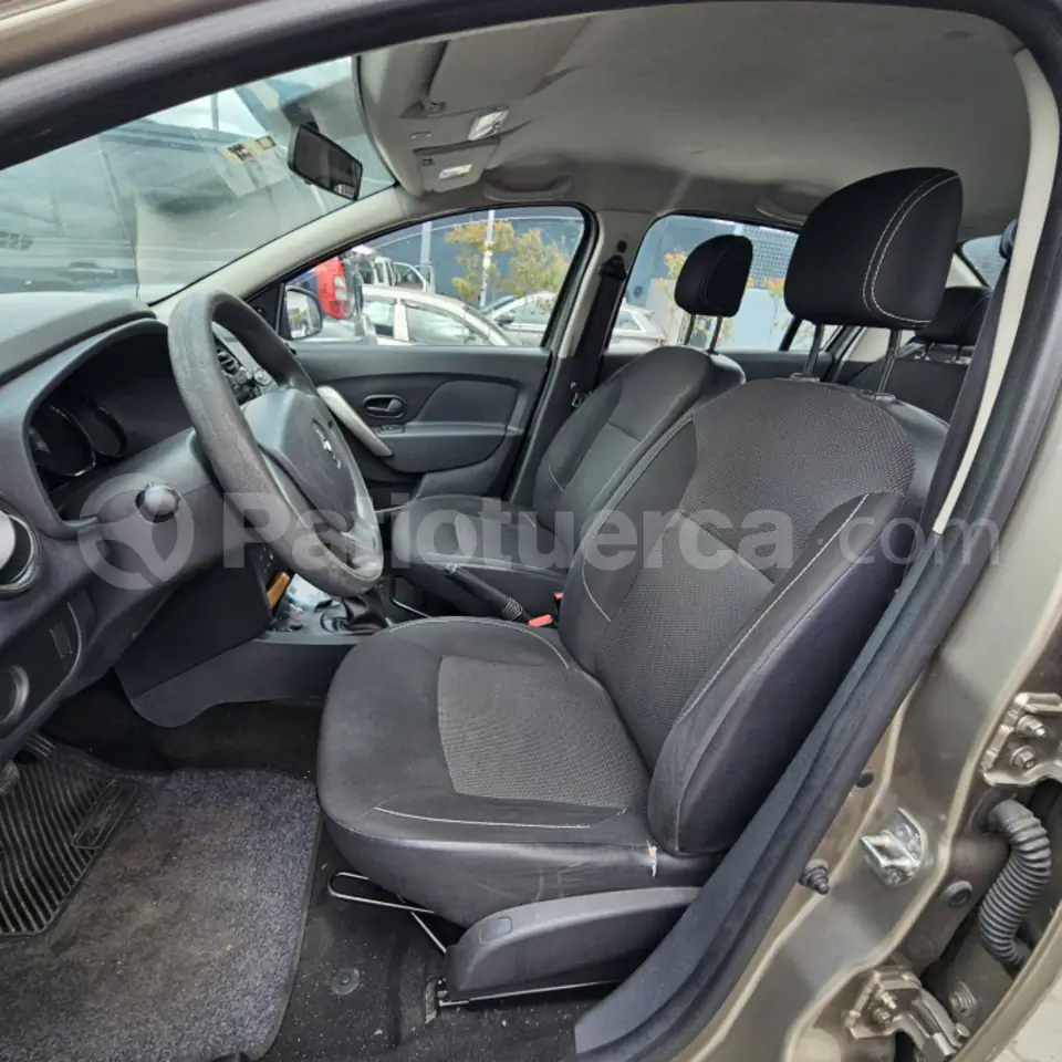 Foto 10 de Renault LOGAN EXPRESSION 1.6