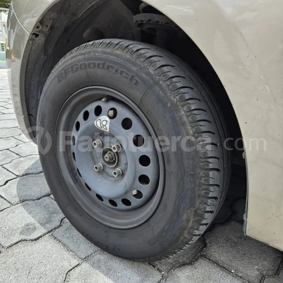 Foto 16 de Renault LOGAN EXPRESSION 1.6