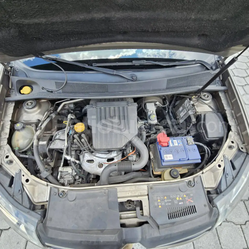 Foto 19 de Renault LOGAN EXPRESSION 1.6