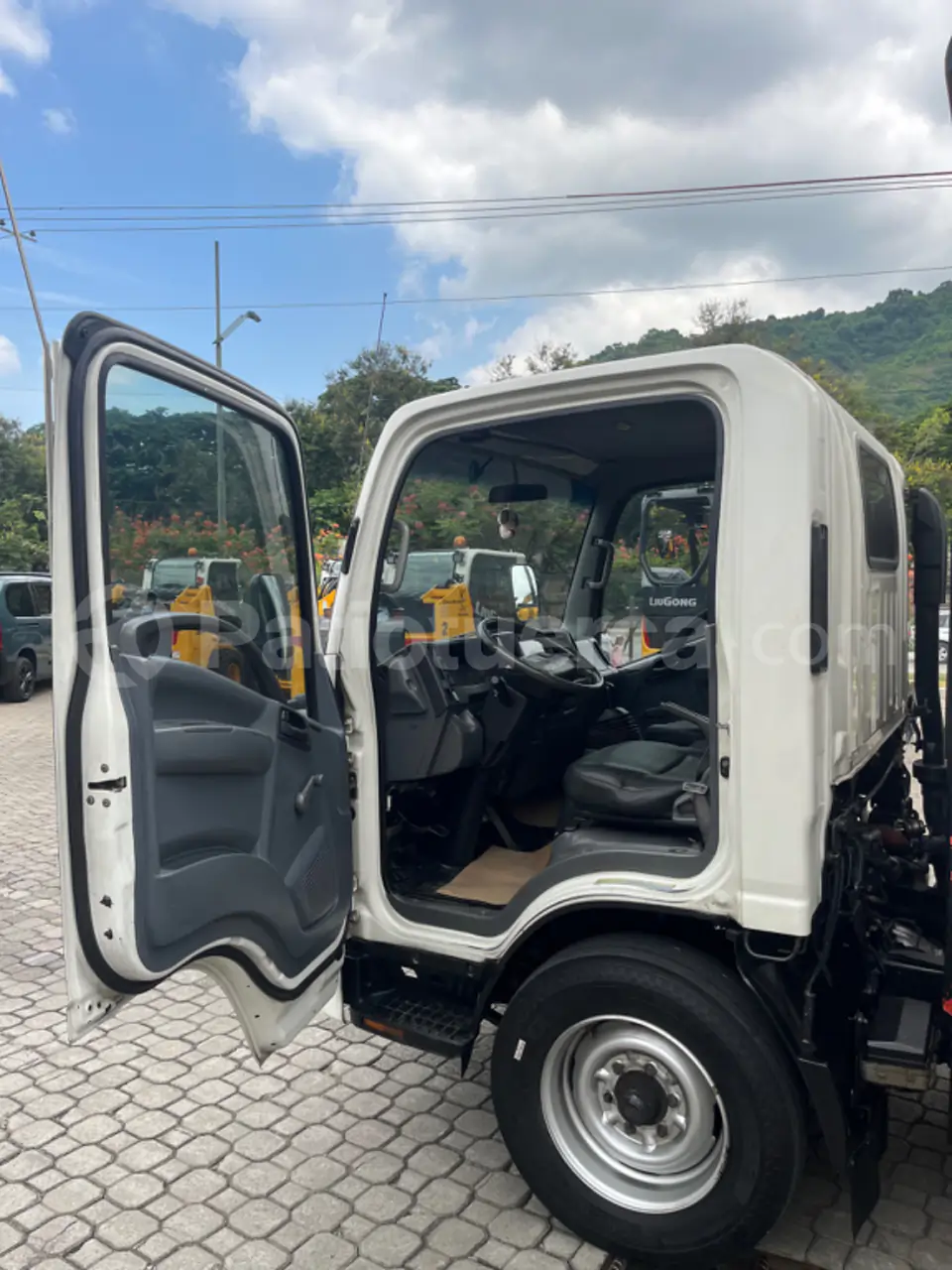 Foto 10 de Chevrolet NLR 55E