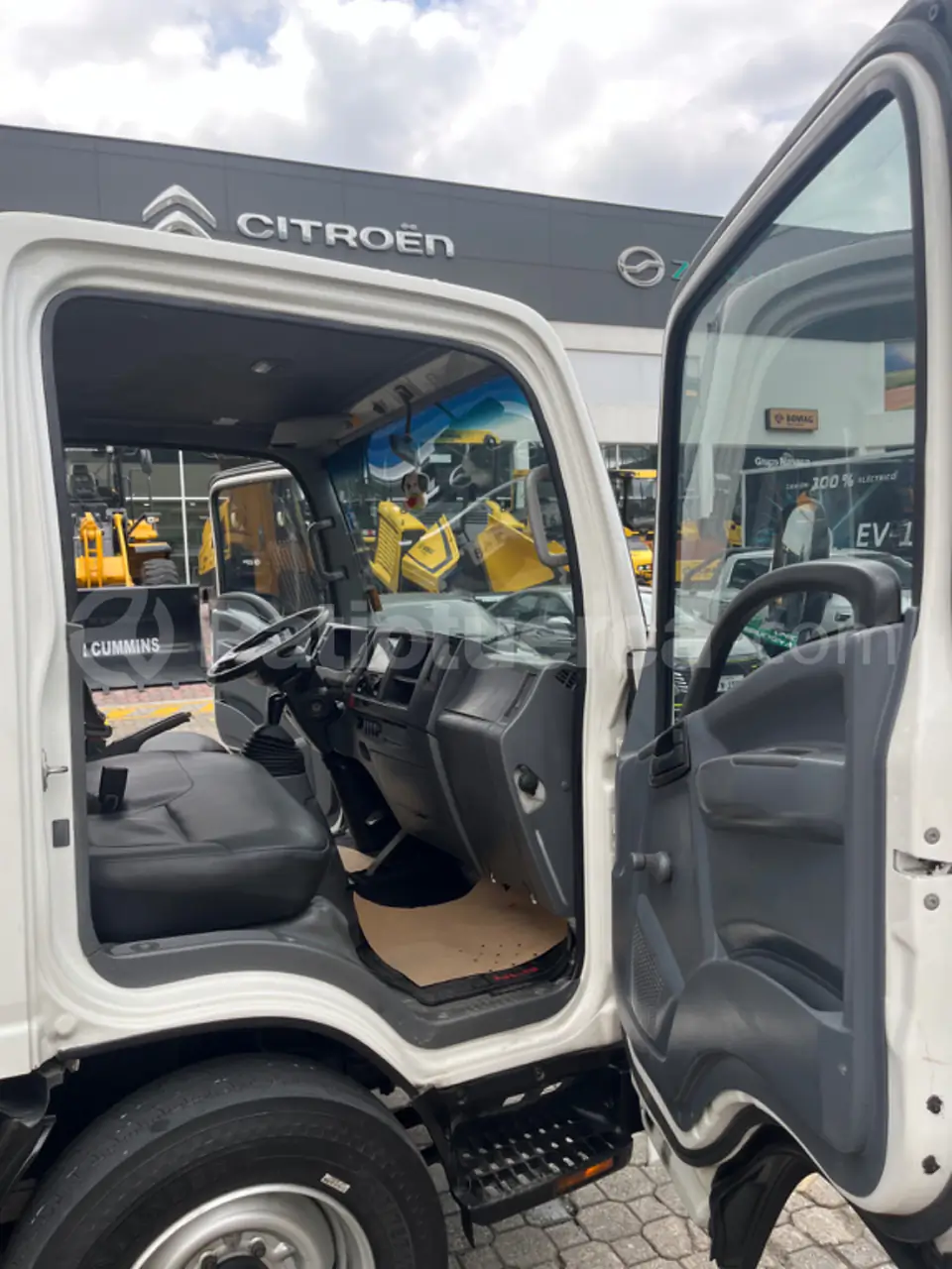 Foto 13 de Chevrolet NLR 55E