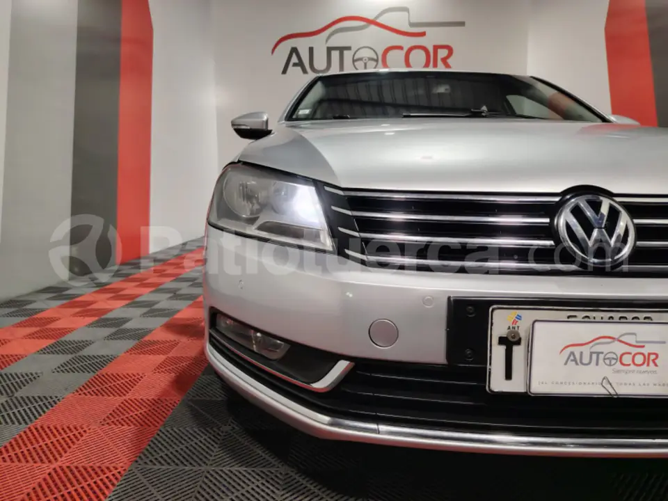 Foto 5 de Volkswagen PASSAT ADVANCE