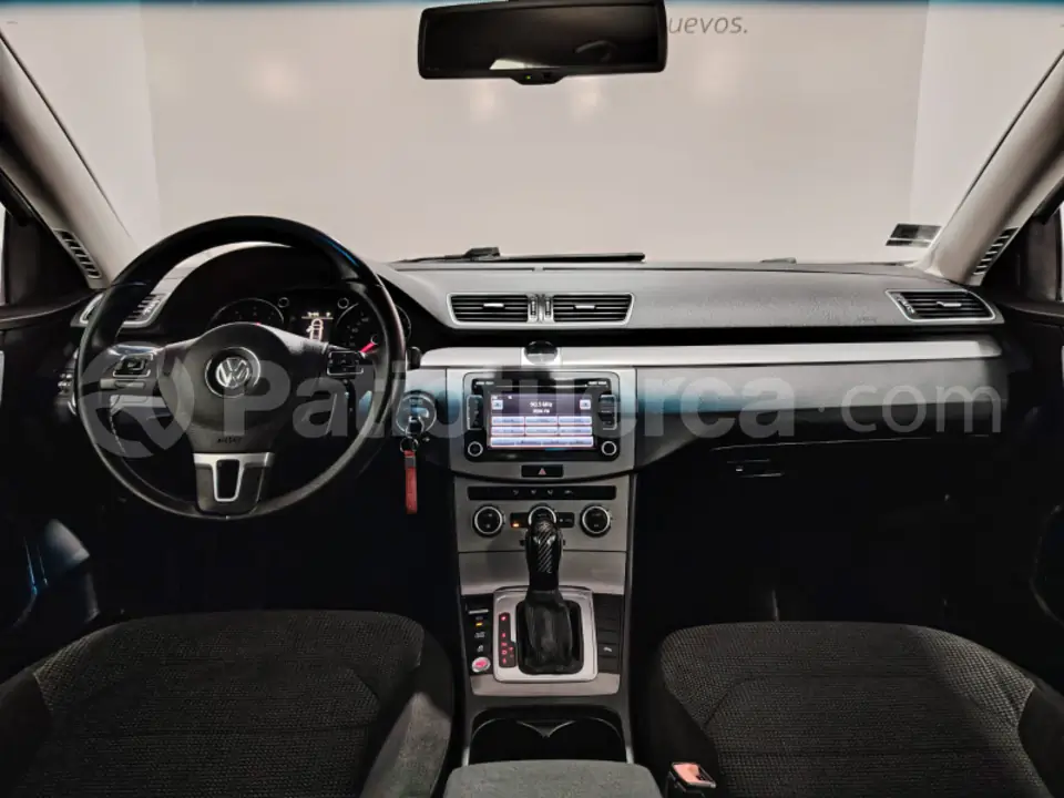 Foto 16 de Volkswagen PASSAT ADVANCE