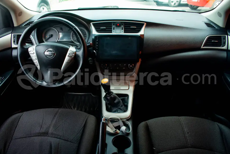 Foto 8 de Nissan Sentra Advance TM