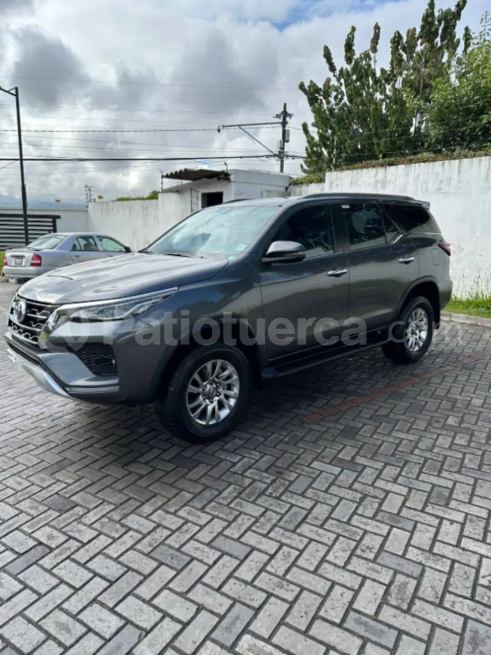Foto 2 de Toyota Fortuner 4.0