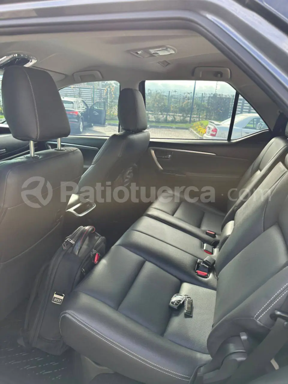 Foto 5 de Toyota Fortuner 4.0