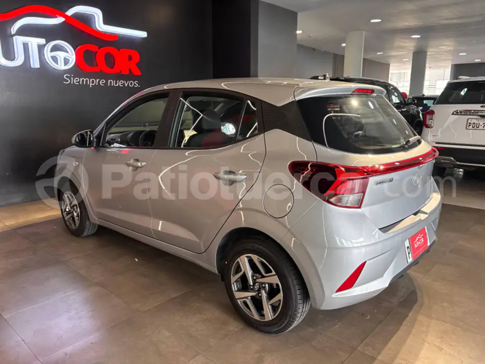 Foto 5 de Hyundai Grand I10 HB