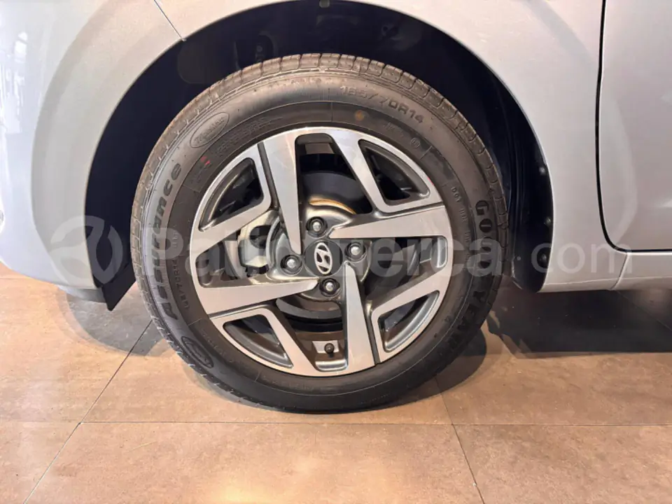 Foto 17 de Hyundai Grand I10 HB