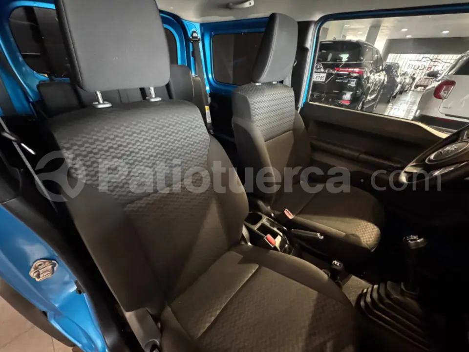 Foto 11 de Suzuki Jimny GL