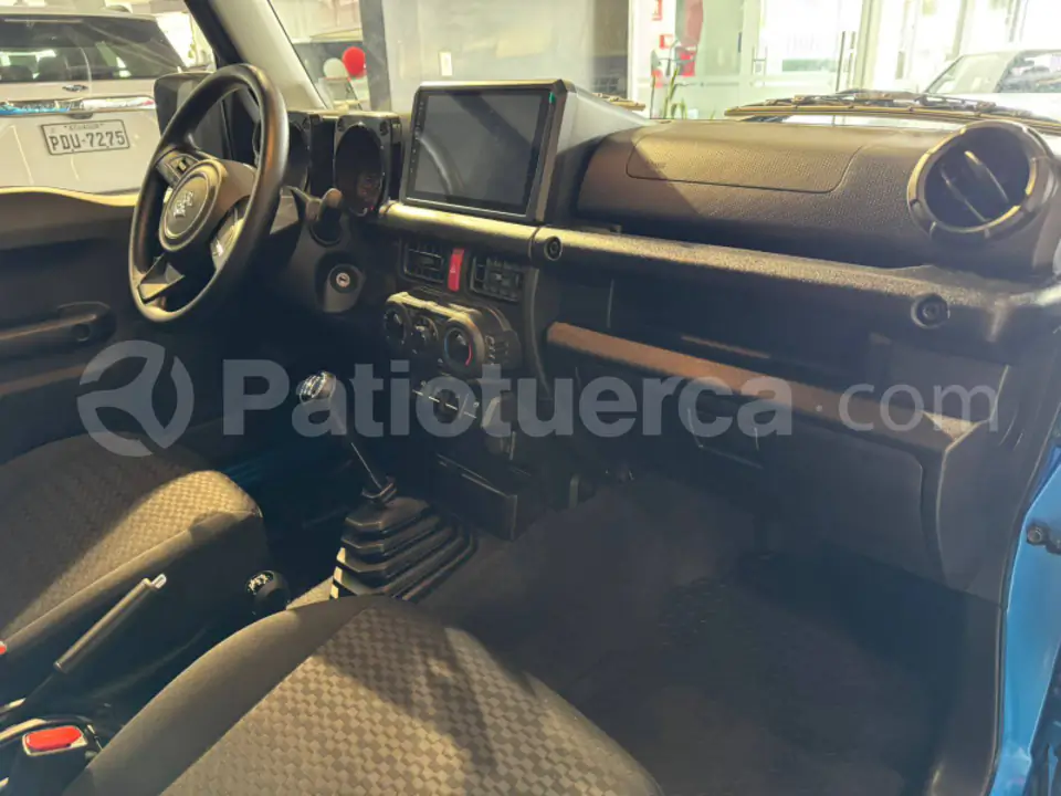 Foto 16 de Suzuki Jimny GL