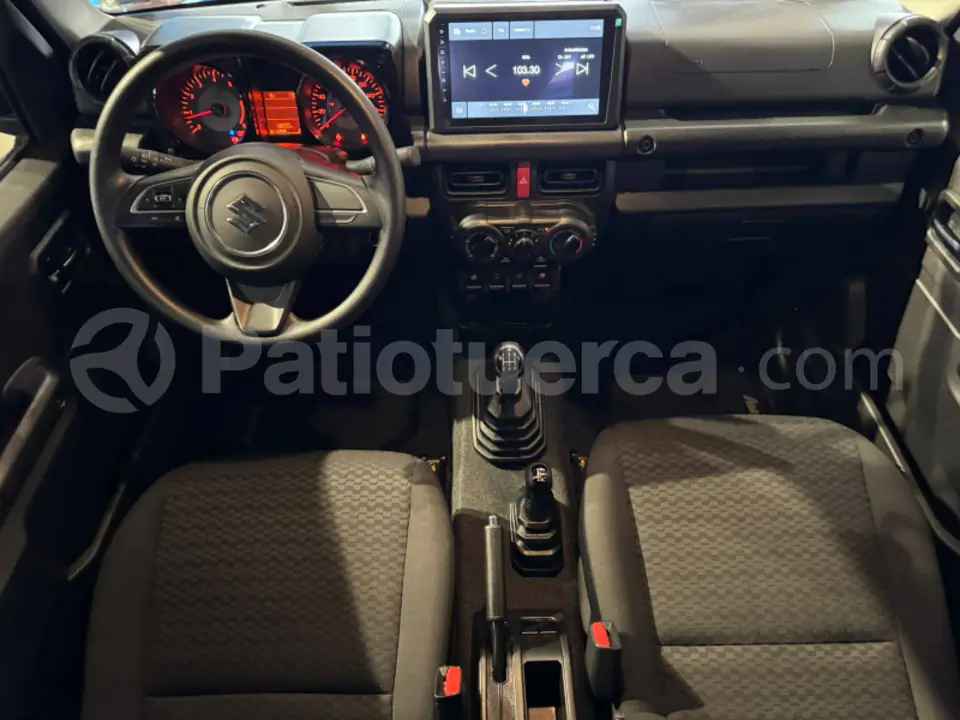 Foto 18 de Suzuki Jimny GL