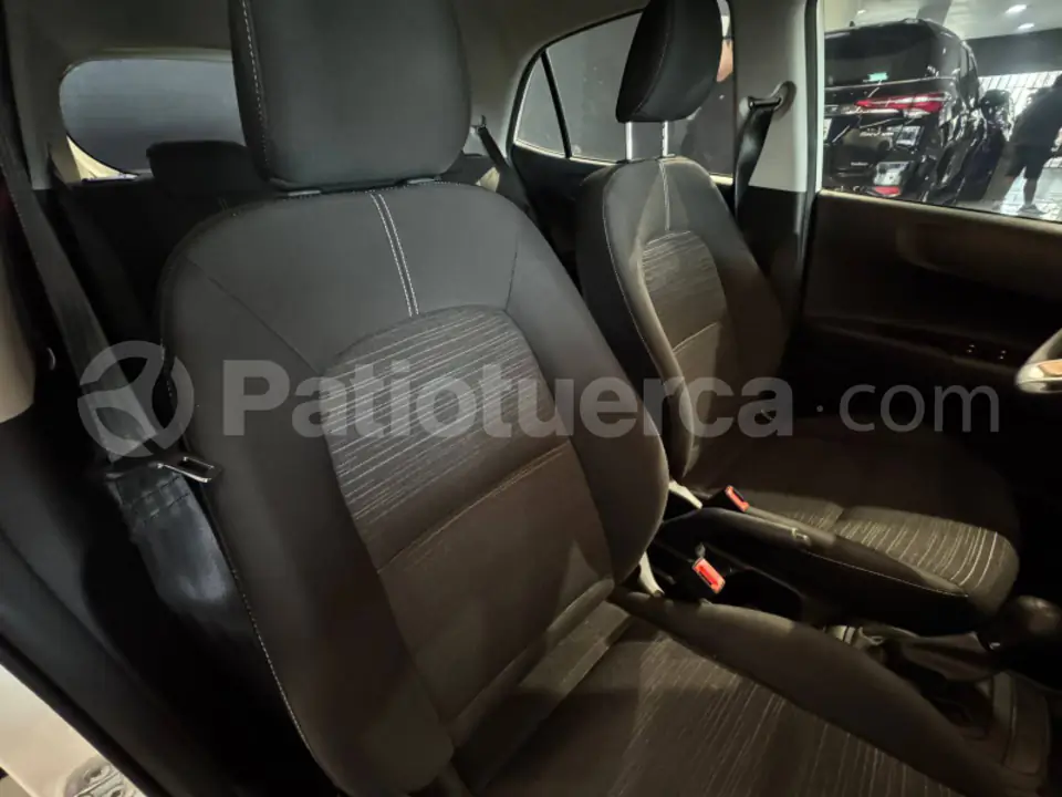 Foto 12 de Kia PICANTO LX