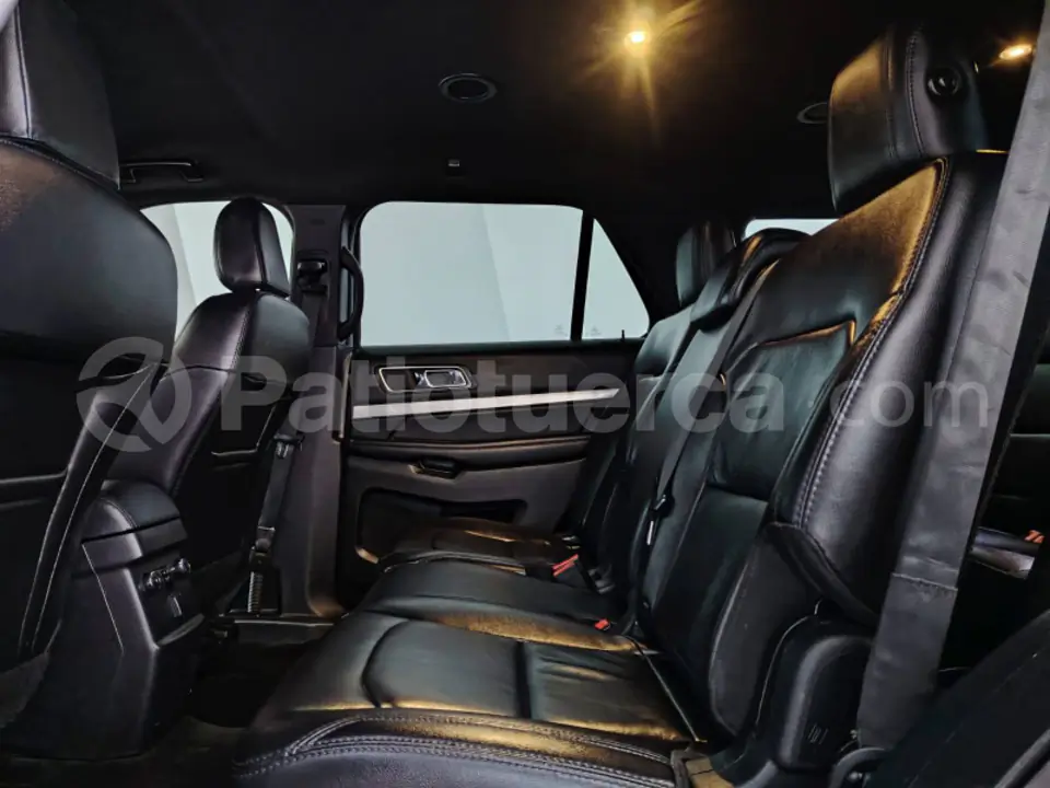 Foto 19 de Ford Explorer XLT