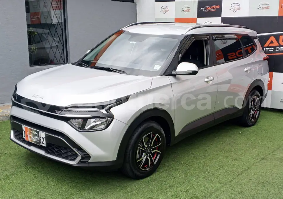 Foto 2 de Kia Carens Lx7