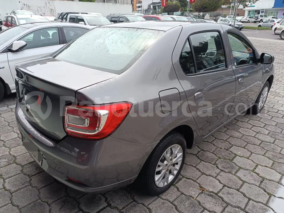 Foto 4 de Renault Logan zen fase II
