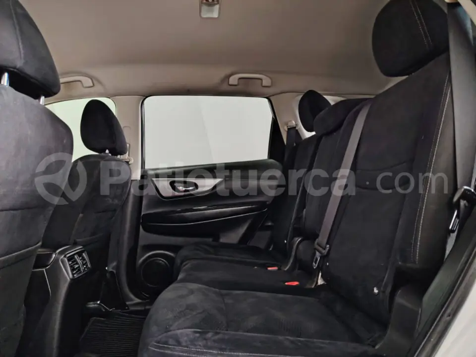 Foto 10 de Nissan XTRAIL SENSE