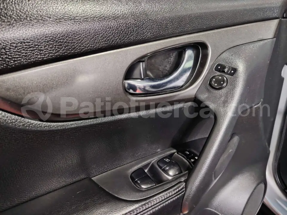 Foto 23 de Nissan XTRAIL SENSE