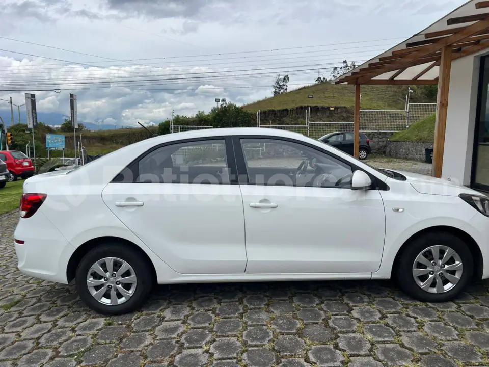 Foto 4 de Kia Soluto LX