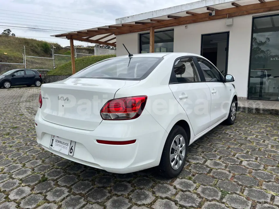 Foto 5 de Kia Soluto LX