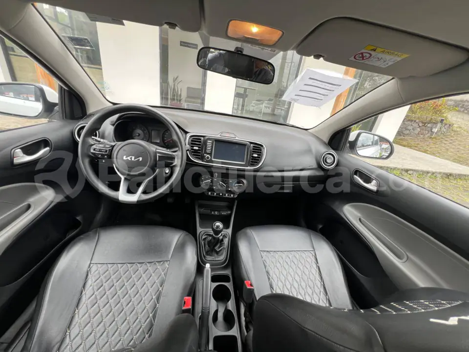 Foto 10 de Kia Soluto LX