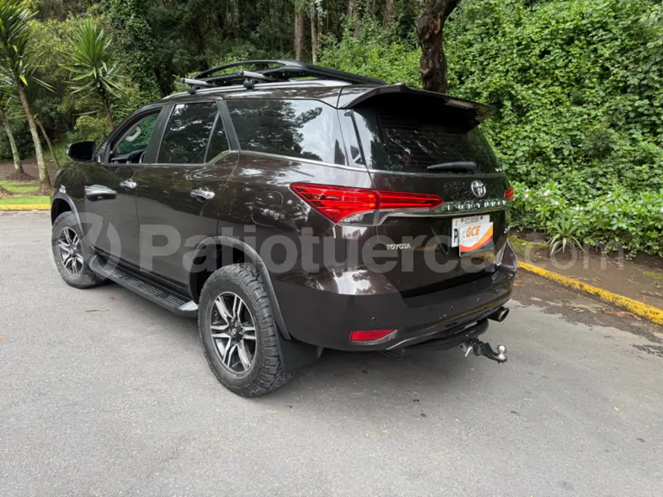 Foto 8 de Toyota New Fortuner