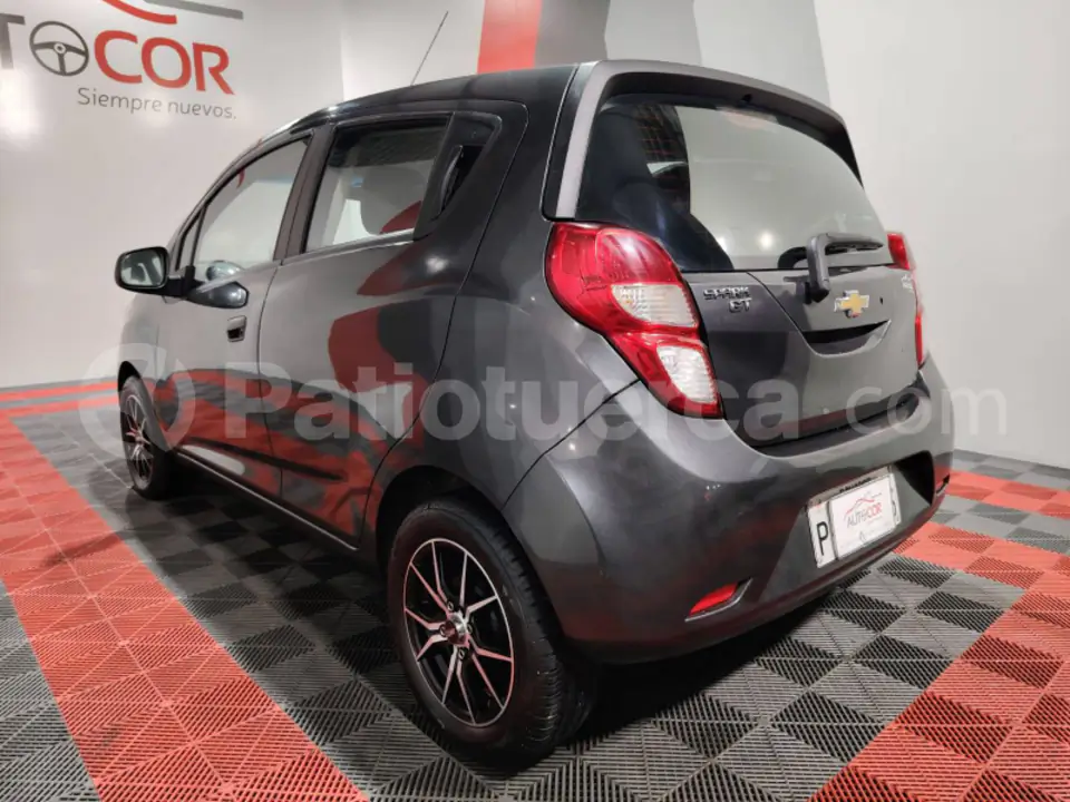 Foto 6 de Chevrolet Spark GT