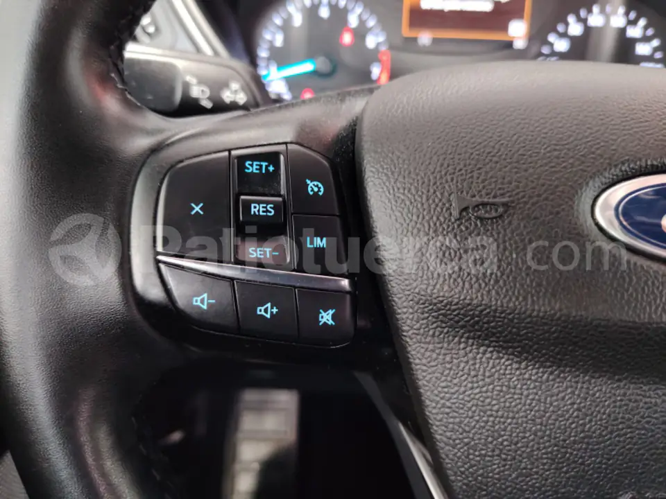 Foto 16 de Ford Escape Trend