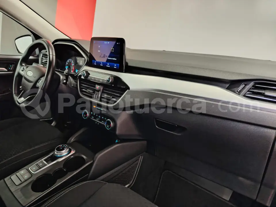 Foto 28 de Ford Escape Trend