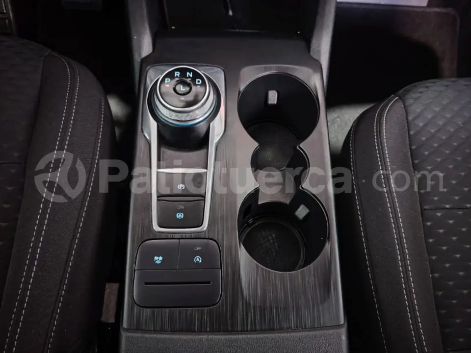 Foto 16 de Ford Escape Trend