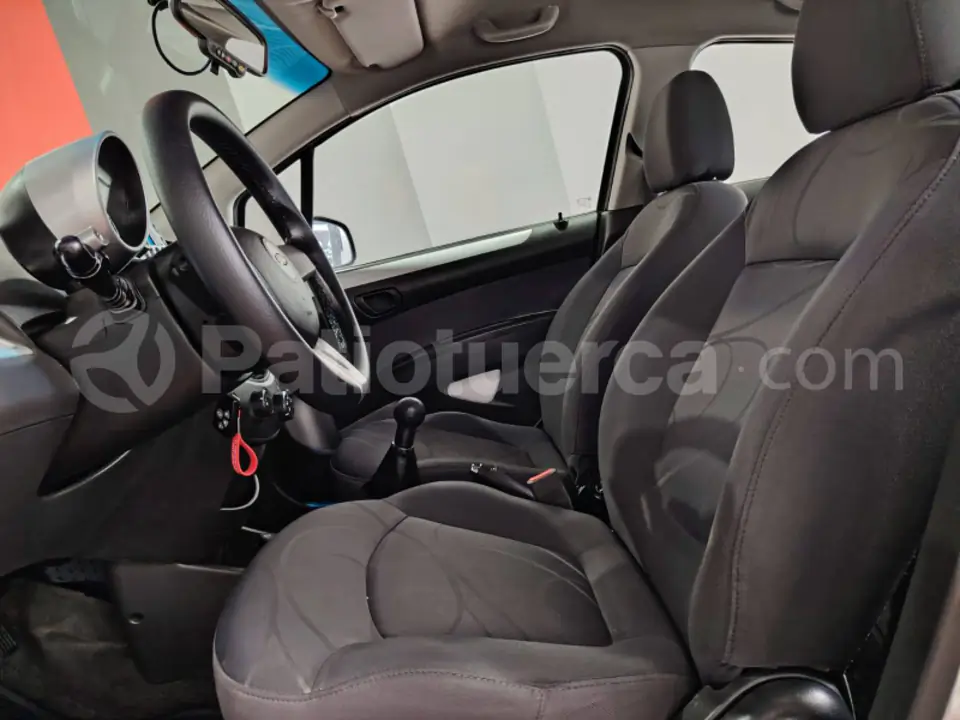 Foto 10 de Chevrolet Spark GT