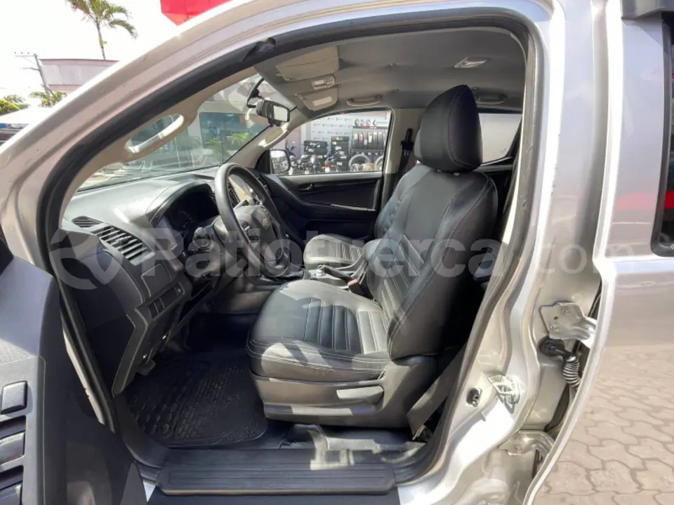 Foto 13 de Chevrolet D MAX CRDI FULL 2.5.