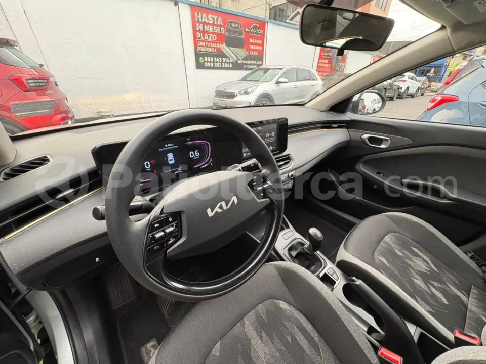 Foto 9 de Kia K3 LX