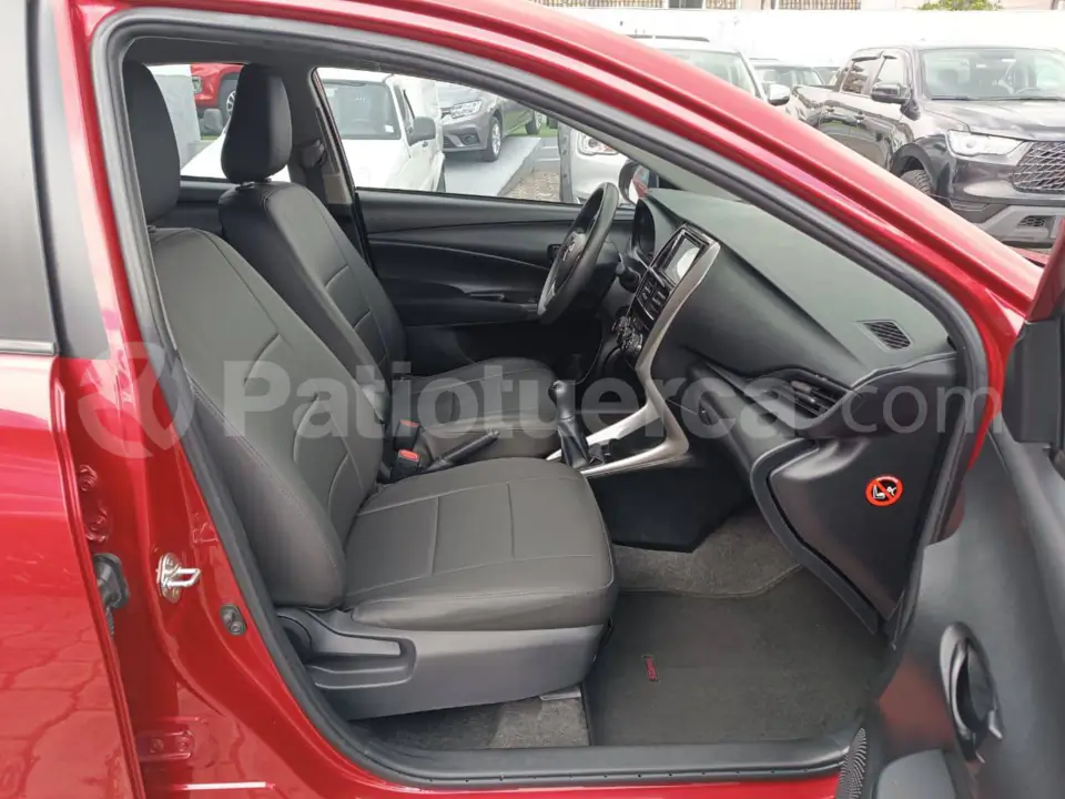 Foto 9 de Toyota Yaris