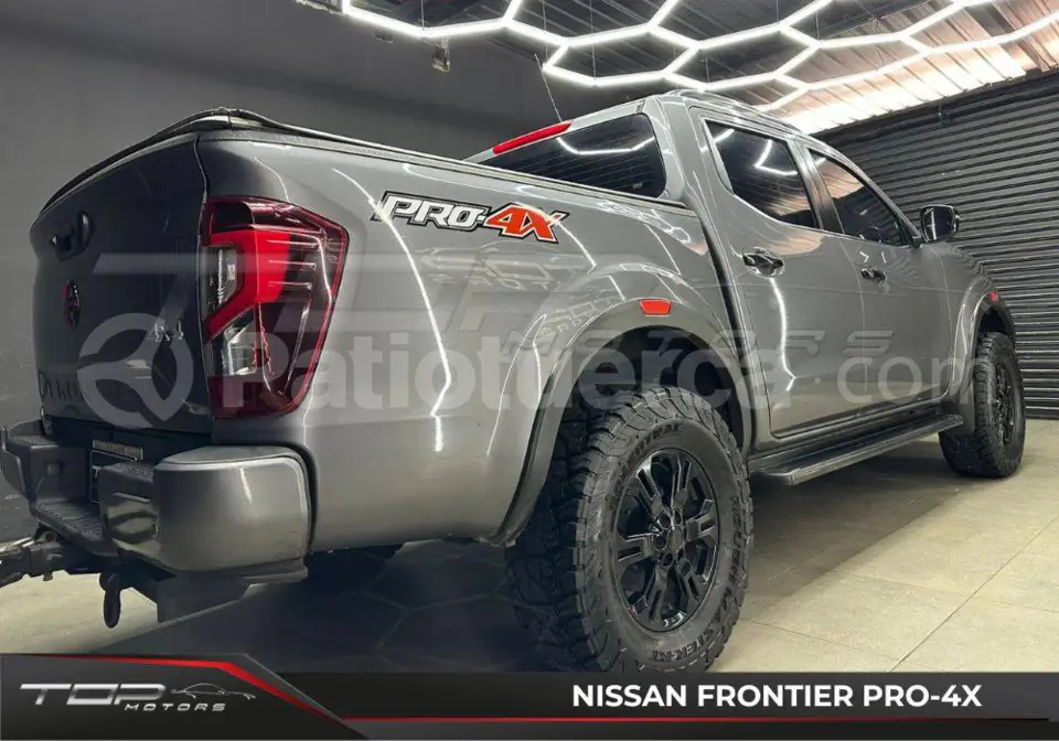 Foto 4 de Nissan FRONTIER PRO 4X