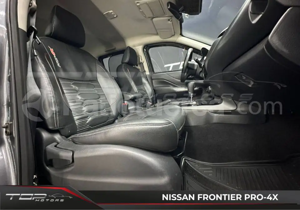 Foto 6 de Nissan FRONTIER PRO 4X