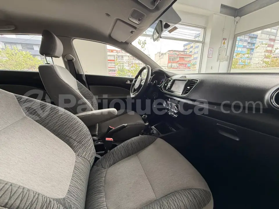 Foto 9 de Kia Soluto LX