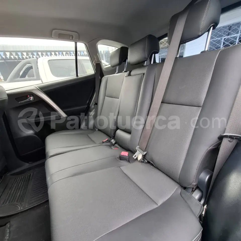 Foto 17 de Toyota NEW RAV 4