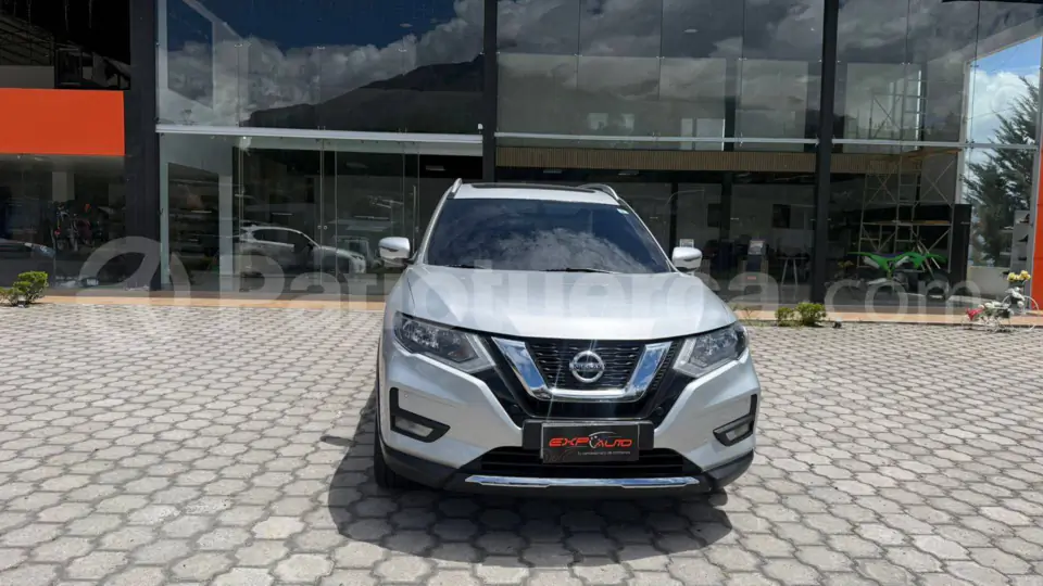 Foto 2 de Nissan xtrail  Advance